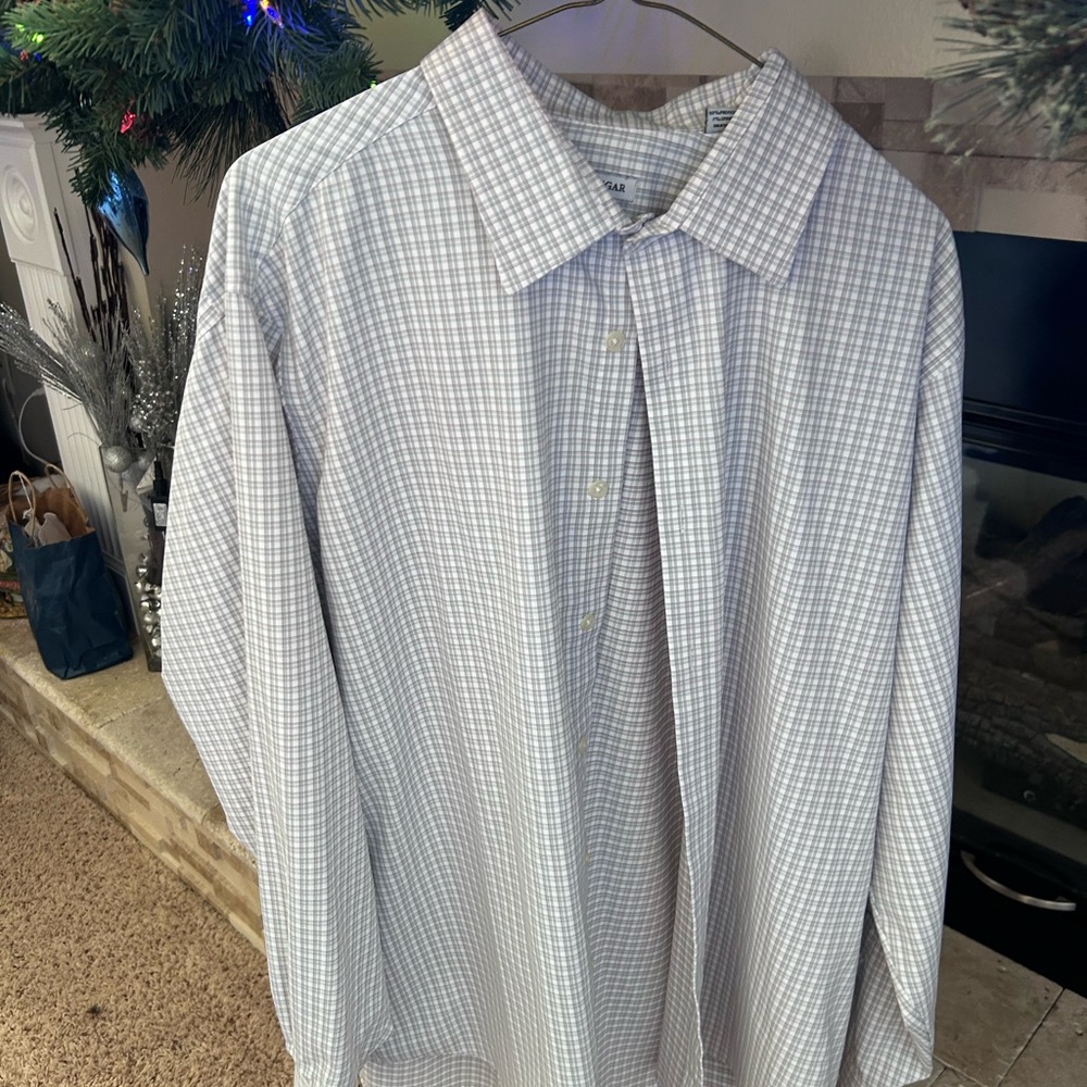Haggar Men's Light Blue and White Checkered Dress Shirt